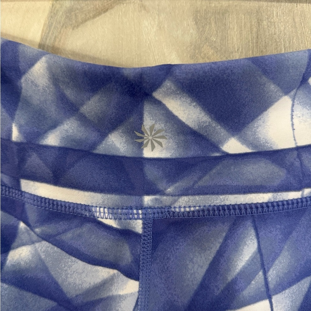 ATHLETA Diamond Chaturanga Knicker Legging Blue White NWT Size XL - Picture 8 of 9